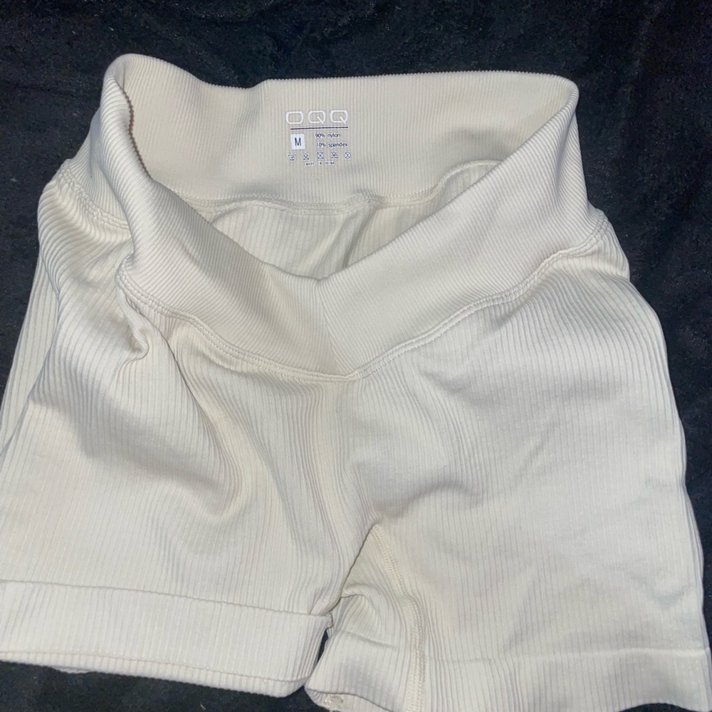 Tight spandex shorts in color white size M